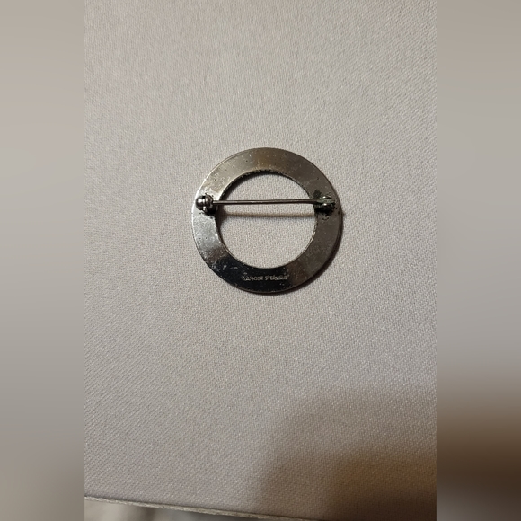 Brooch - Picture 2 of 2